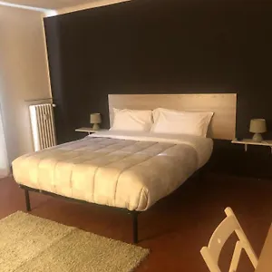 Gasthuis Myroom Sui Portici, Bologna